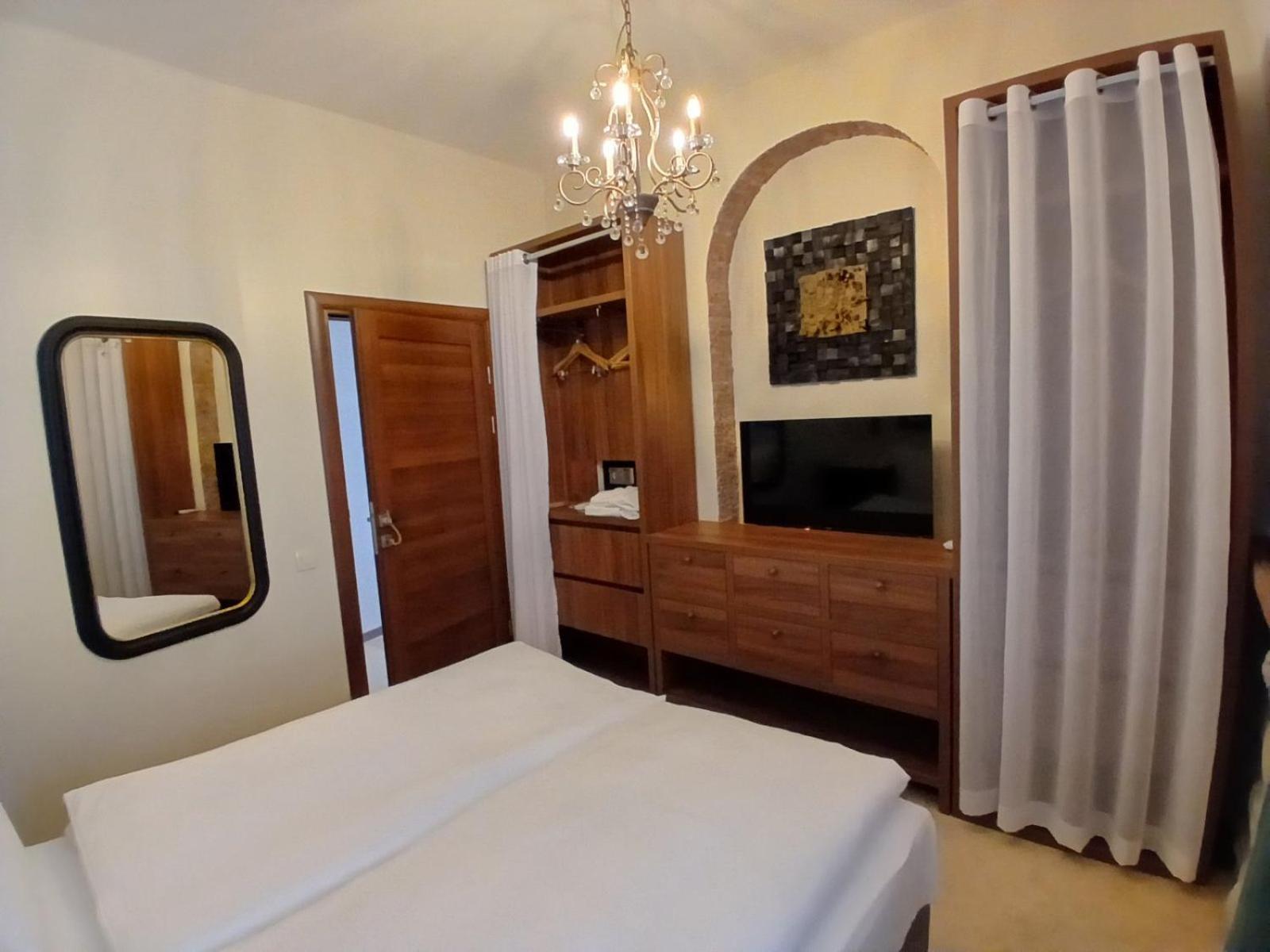 Hotel Carrubba Vùng duyên hải Vùng duyên hải Donja Lastva Ngoại thất bức ảnh
