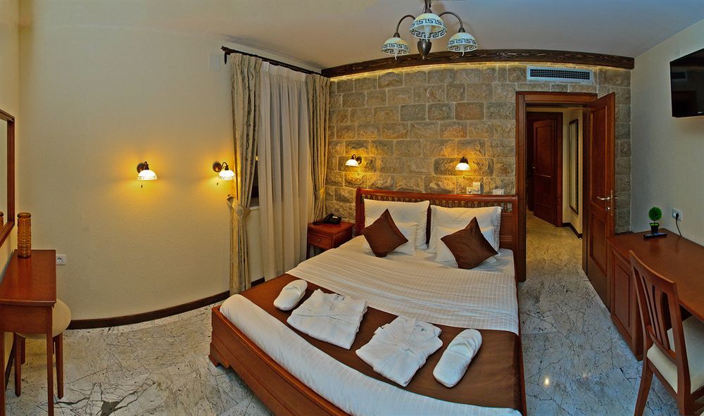 Hotel Carrubba Vùng duyên hải Vùng duyên hải Donja Lastva Ngoại thất bức ảnh